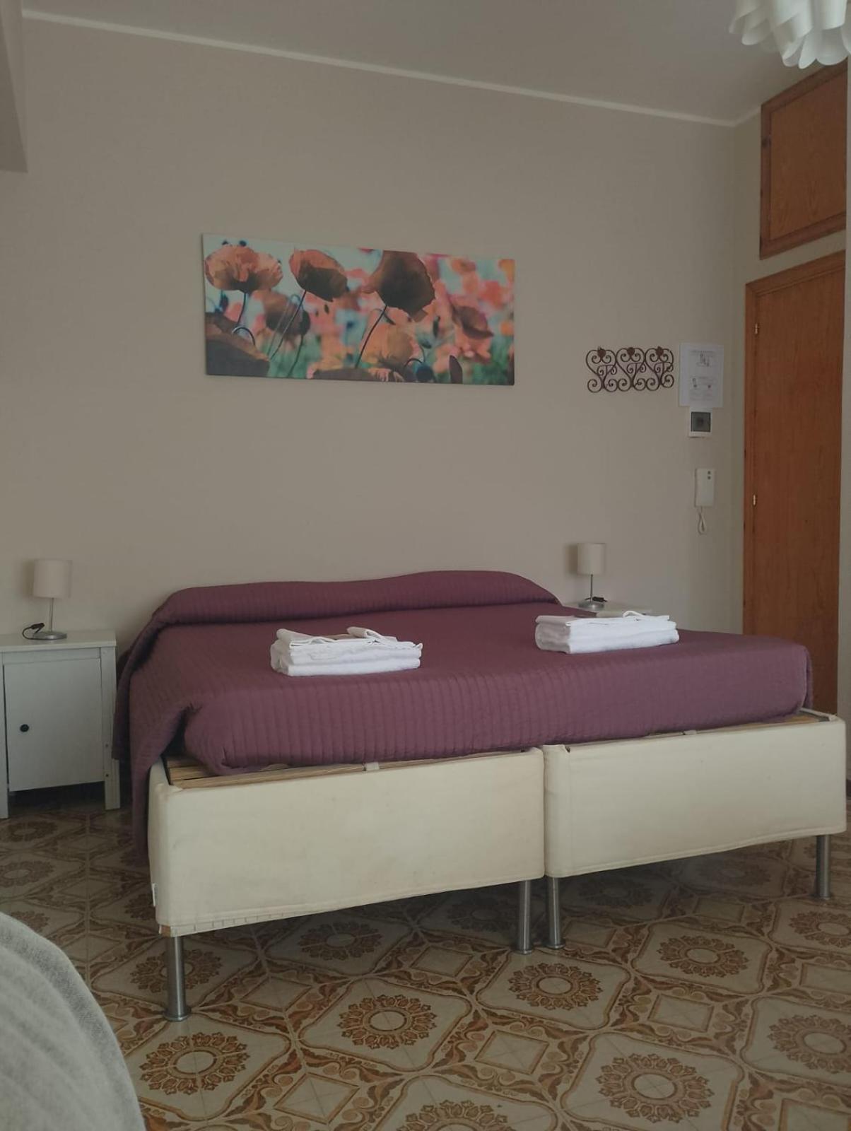 Monolocali Da Vinci Hotel Falconara Marittima Ngoại thất bức ảnh