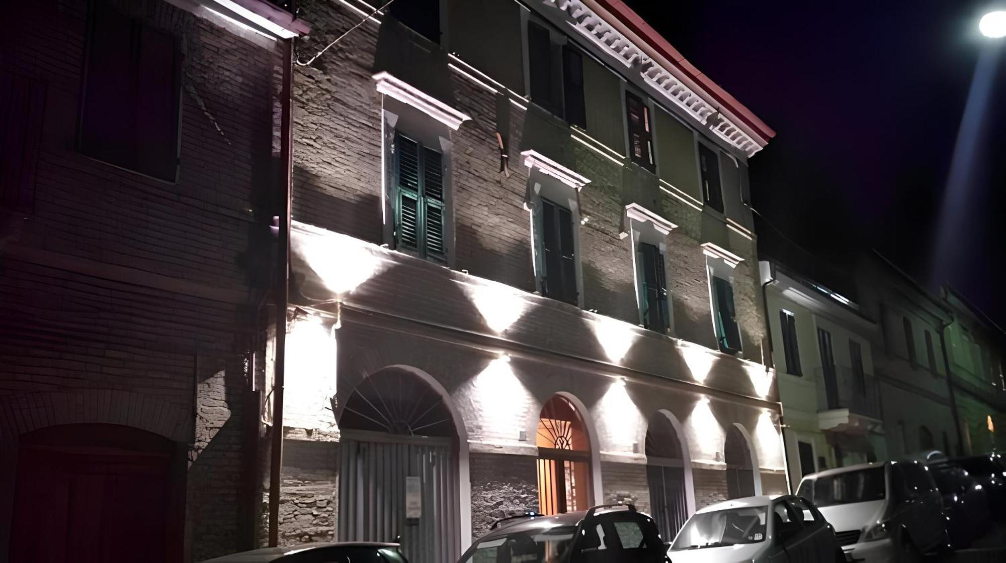 Monolocali Da Vinci Hotel Falconara Marittima Ngoại thất bức ảnh
